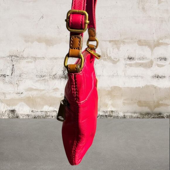 Fossil NWT Leather Ruby Wine Explorer Mini Crossbody Bag - Picture 5 of 7